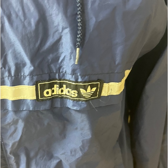 Adidas vintage windbreaker with light reflective bands for visibility in dark - Picture 3 of 6
